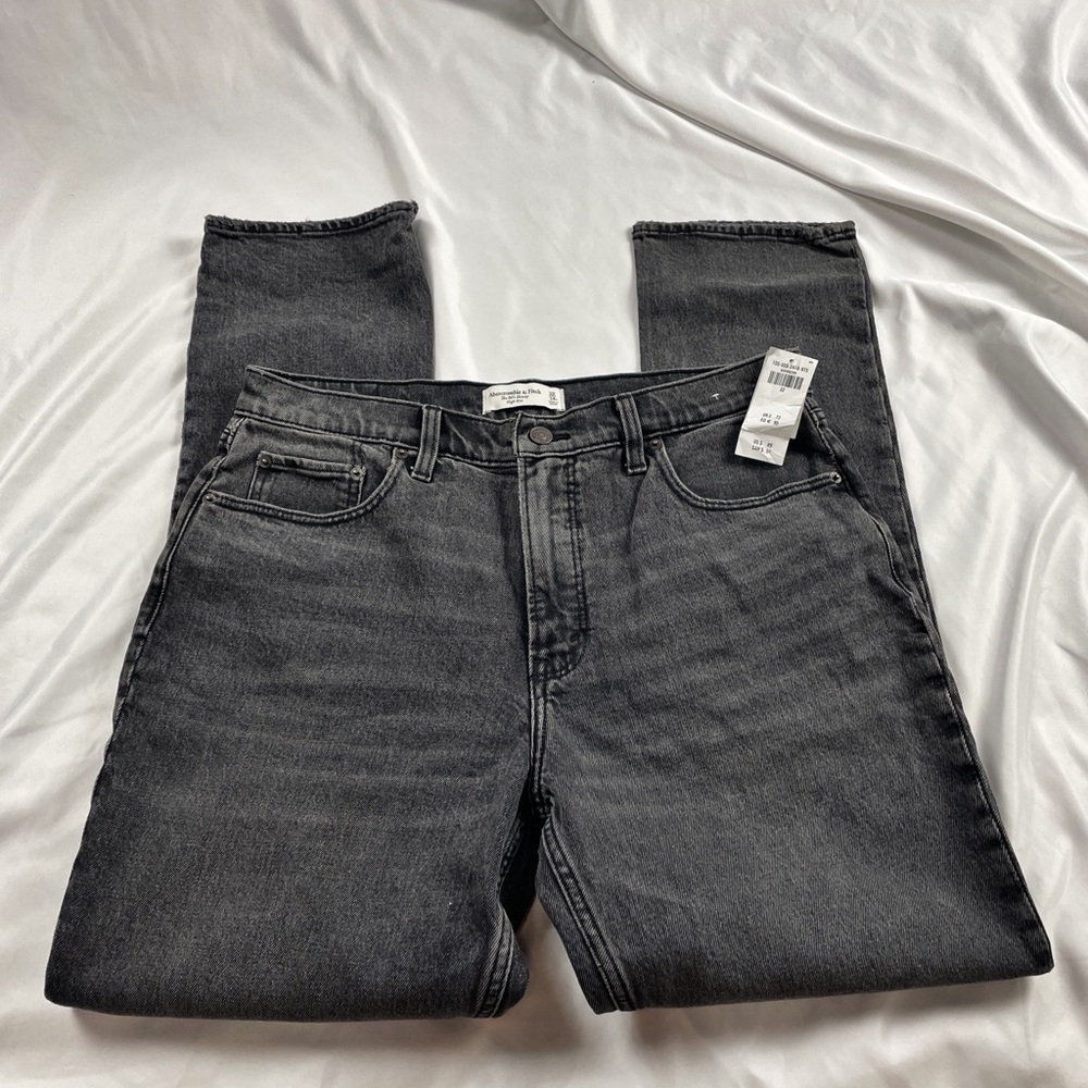 NWT Abercrombie 90s skinny high rise size 32(14)